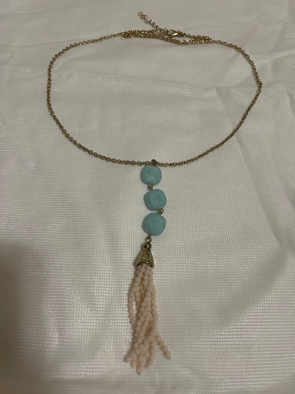 Gold drop necklace excellent condition